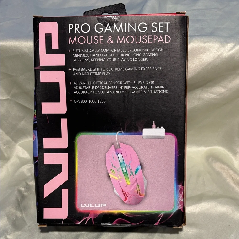 LVLUP Pro Gaming Mouse and Mousepad Set - Pink